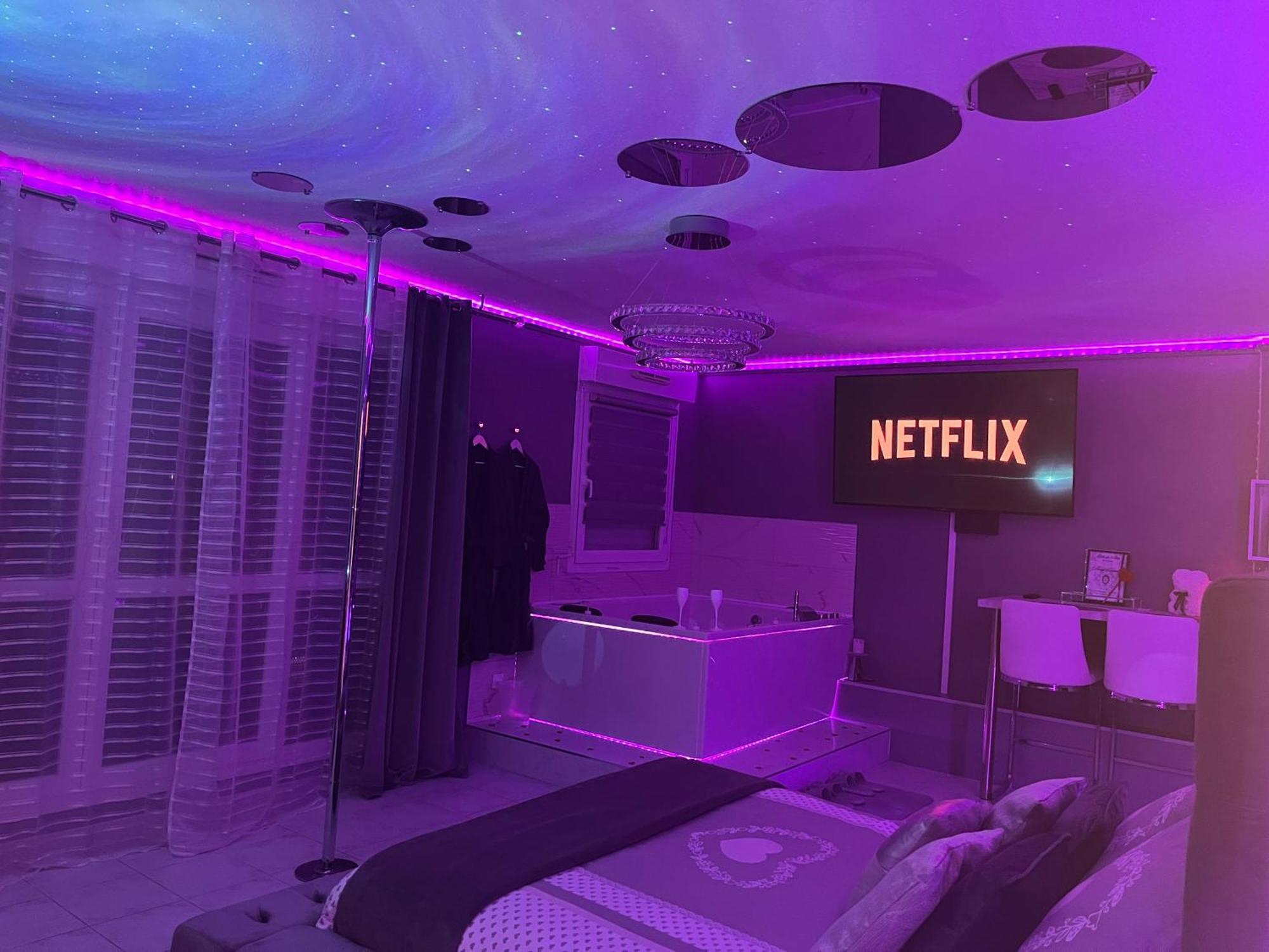 « Le Boudoir D'Elodie » Le Spa Romantique Saint-Léonard Екстериор снимка